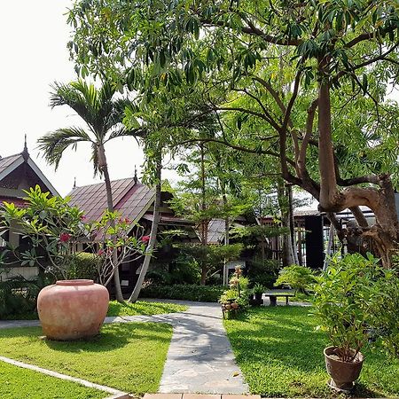 Niwas Ayutthaya Hotell Eksteriør bilde